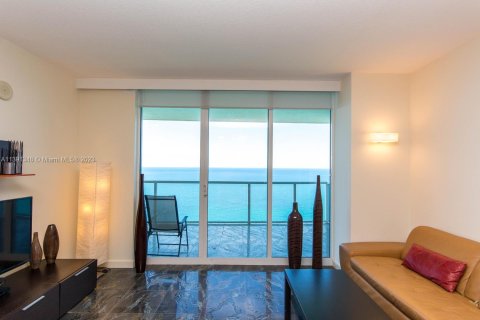 Copropriété à vendre à Sunny Isles Beach, Floride: 2 chambres, 148.83 m2 № 513428 - photo 2