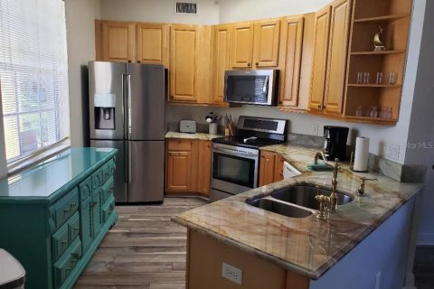 Condo in Land O' Lakes, Florida, 1 bedroom  № 1255875 - photo 3