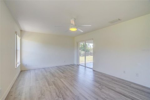 Casa en venta en North Port, Florida, 3 dormitorios, 175.77 m2 № 1112798 - foto 22