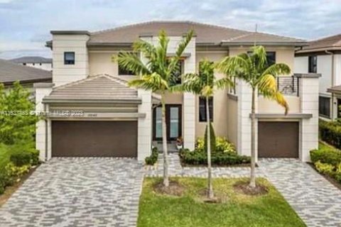 Villa ou maison à vendre à Parkland, Floride: 6 chambres, 429.39 m2 № 290425 - photo 1