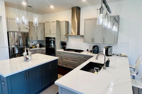 Casa en venta en Parkland, Florida, 6 dormitorios, 429.39 m2 № 290425 - foto 9