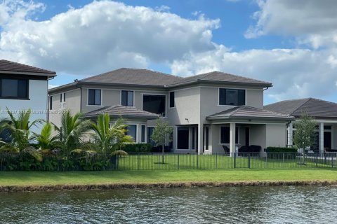 Villa ou maison à vendre à Parkland, Floride: 6 chambres, 429.39 m2 № 290425 - photo 2