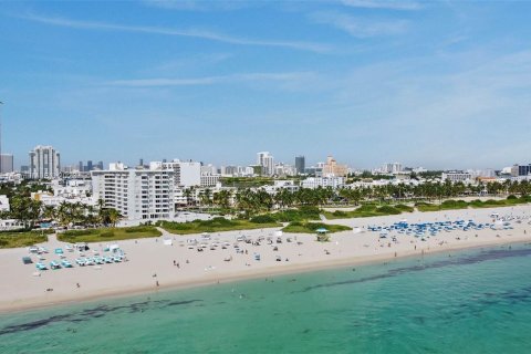 Condo in Miami Beach, Florida, 1 bedroom  № 781628 - photo 18