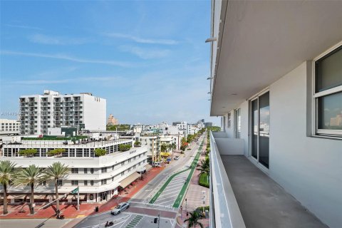 Condo in Miami Beach, Florida, 1 bedroom  № 781628 - photo 10