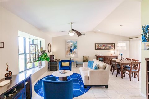 Casa en venta en Cape Coral, Florida, 3 dormitorios, 155.24 m2 № 1351114 - foto 10