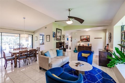 Casa en venta en Cape Coral, Florida, 3 dormitorios, 155.24 m2 № 1351114 - foto 9