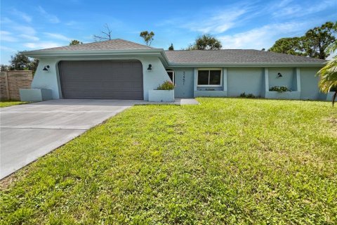 Casa en venta en Port Charlotte, Florida, 3 dormitorios, 123.1 m2 № 1350409 - foto 1