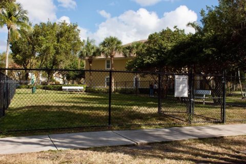 Condominio en venta en Coconut Creek, Florida, 2 dormitorios, 94.3 m2 № 1221009 - foto 13