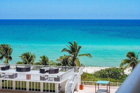 Copropriété à vendre à Miami Beach, Floride: 1 chambre, 91.04 m2 № 1102418 - photo 8