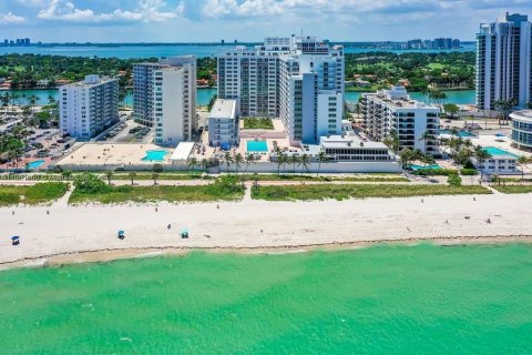 Copropriété à vendre à Miami Beach, Floride: 1 chambre, 91.04 m2 № 1102418 - photo 3