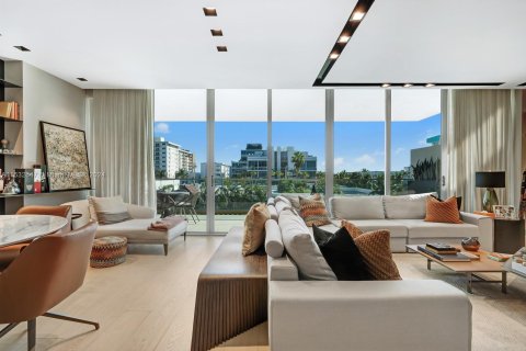 Condominio en venta en Miami Beach, Florida, 3 dormitorios, 197.05 m2 № 1013680 - foto 1