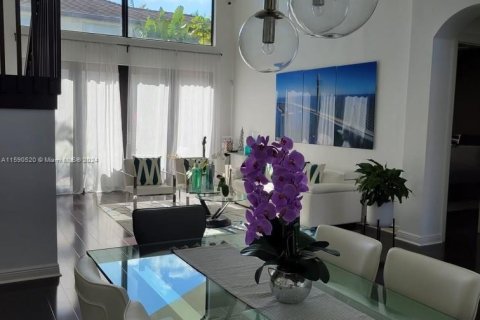 Villa ou maison à vendre à Miramar, Floride: 5 chambres, 312.24 m2 № 1181332 - photo 5