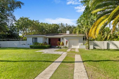 Villa ou maison à vendre à Miami, Floride: 3 chambres, 248.33 m2 № 873457 - photo 4