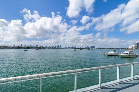 Studio in the Condo in Miami Beach, Florida  № 873553 - photo 11