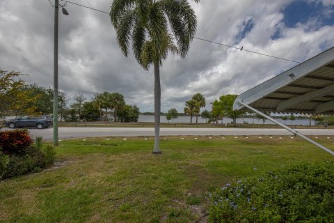 Condominio en venta en Lake Worth, Florida, 2 dormitorios, 83.05 m2 № 390821 - foto 17