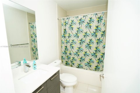 Townhouse in Lauderhill, Florida 2 bedrooms, 104.05 sq.m. № 1311001 - photo 22