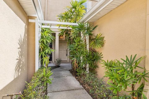 Townhouse in Tampa, Florida 2 bedrooms, 115.2 sq.m. № 1437288 - photo 3