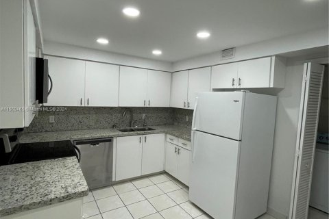 Apartment in Weston, Florida 2 bedrooms, 114.73 sq.m. № 1386252 - photo 7