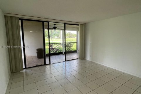 Apartment in Weston, Florida 2 bedrooms, 114.73 sq.m. № 1386252 - photo 8