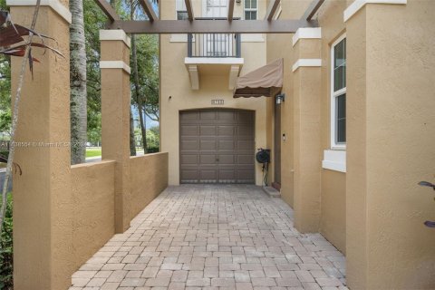 Touwnhouse à vendre à Davie, Floride: 3 chambres, 192.31 m2 № 1310556 - photo 3