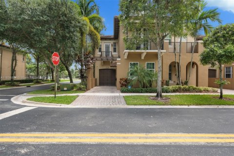 Touwnhouse à vendre à Davie, Floride: 3 chambres, 192.31 m2 № 1310556 - photo 2