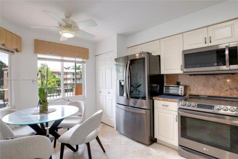 Condo in Boynton Beach, Florida, 3 bedrooms  № 1310609 - photo 11