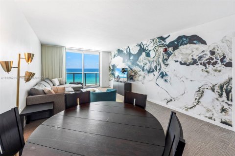 Condo in Sunny Isles Beach, Florida, 2 bedrooms  № 1280938 - photo 5