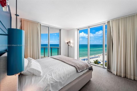 Condo in Sunny Isles Beach, Florida, 2 bedrooms  № 1280938 - photo 11