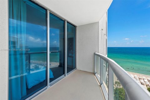 Condo in Sunny Isles Beach, Florida, 2 bedrooms  № 1280938 - photo 19