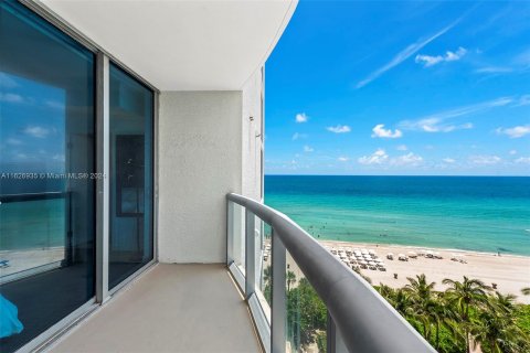 Condo in Sunny Isles Beach, Florida, 2 bedrooms  № 1280938 - photo 26