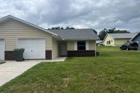 Duplex in Leesburg, Florida 2 bedrooms, 86.68 sq.m. № 1383342 - photo 1