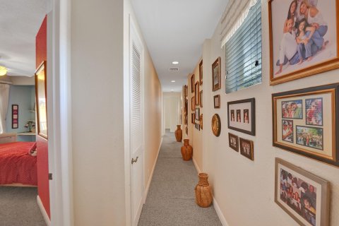 Casa en venta en Hollywood, Florida, 6 dormitorios, 485.32 m2 № 705599 - foto 28