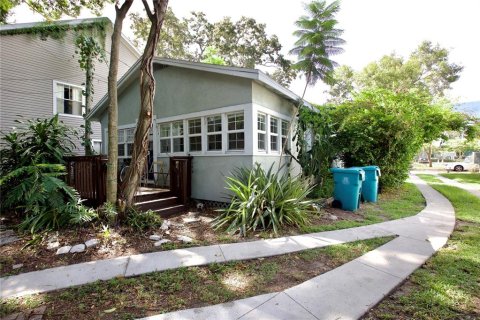 Commercial property in Orlando, Florida 4 bedrooms, 240.25 sq.m. № 1286674 - photo 8