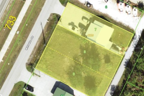 Commercial property in Port Charlotte, Florida 144.93 sq.m. № 727612 - photo 1