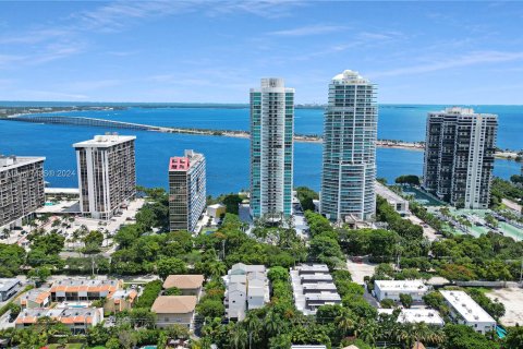 Condominio en venta en Miami, Florida, 1 dormitorio, 73.49 m2 № 1428550 - foto 12