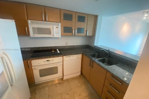 Condominio en venta en Miami, Florida, 1 dormitorio, 73.49 m2 № 1428550 - foto 3