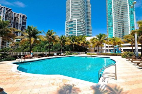 Condominio en venta en Miami, Florida, 1 dormitorio, 73.49 m2 № 1428550 - foto 20