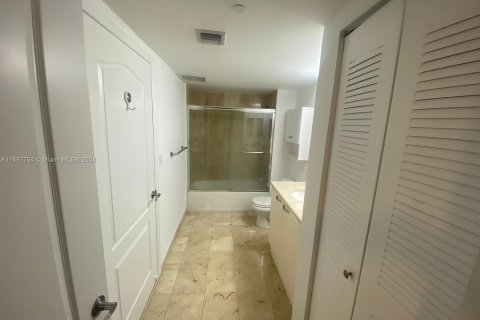 Condominio en venta en Miami, Florida, 1 dormitorio, 73.49 m2 № 1428550 - foto 6