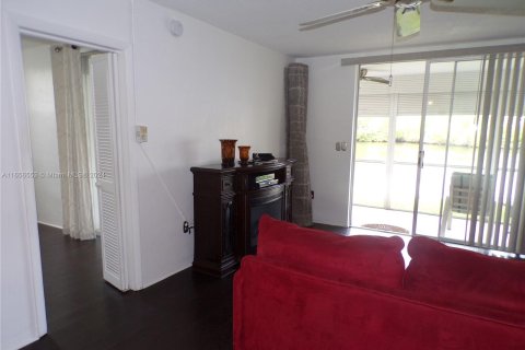 Condo in Aventura, Florida, 2 bedrooms  № 1358757 - photo 29