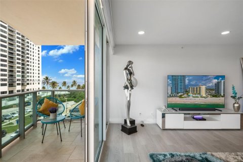 Copropriété à vendre à Hollywood, Floride: 2 chambres, 111.3 m2 № 1358756 - photo 15