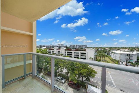 Condo in Hollywood, Florida, 2 bedrooms  № 1358756 - photo 19