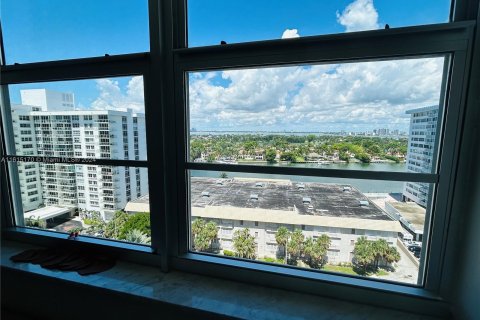 Condominio en venta en Miami Beach, Florida, 2 dormitorios, 164.99 m2 № 1236880 - foto 23