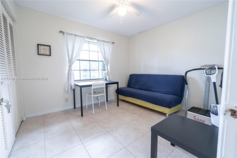 Condo in Sunrise, Florida, 2 bedrooms  № 1293026 - photo 29