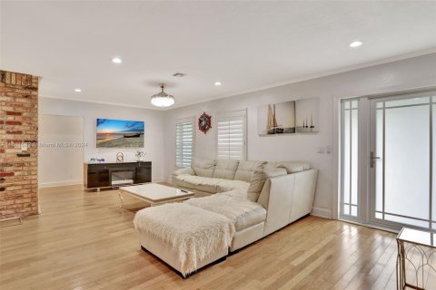 Casa en venta en Coral Springs, Florida, 4 dormitorios, 358.79 m2 № 1234311 - foto 15