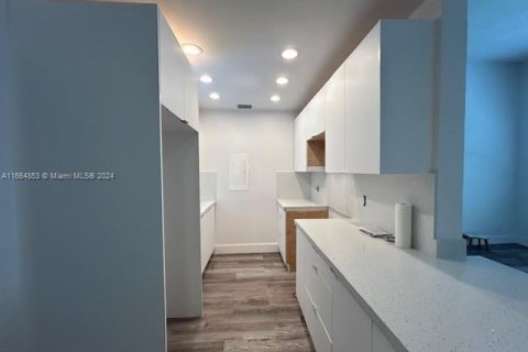 Casa en venta en Miami, Florida, 3 dormitorios, 123.56 m2 № 1377166 - foto 12