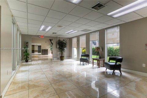 Copropriété à vendre à Sunny Isles Beach, Floride: 2 chambres, 84.08 m2 № 1377165 - photo 4