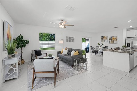 Casa en venta en Zephyrhills, Florida, 4 dormitorios, 173.73 m2 № 1382105 - foto 6