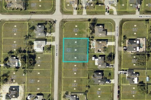 Terreno en venta en Cape Coral, Florida № 1382071 - foto 1