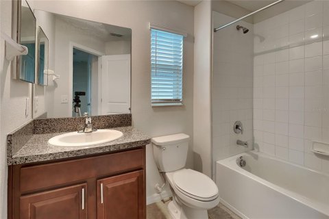 Townhouse in Tampa, Florida 2 bedrooms, 143.81 sq.m. № 1424441 - photo 11