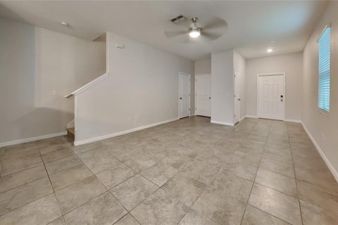 Townhouse in Tampa, Florida 2 bedrooms, 143.81 sq.m. № 1424441 - photo 2